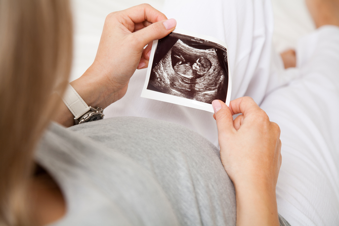 13 неделя беременности от зачатия: как выглядит живот и плод, ощущения мамы, признаки беременности