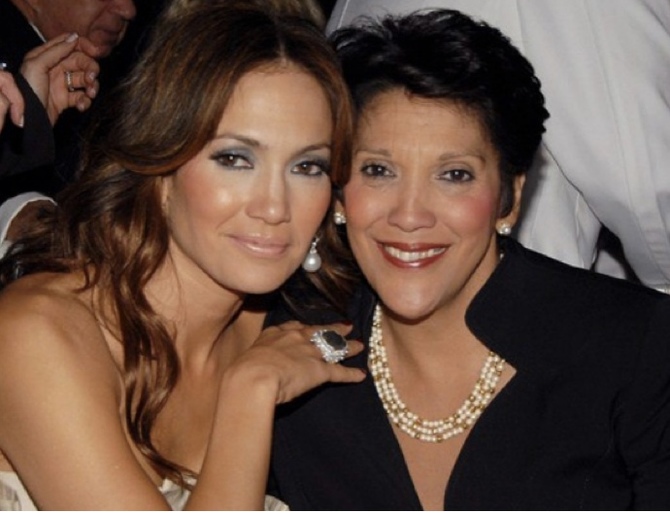 Jennifer Lopez Mother'S Day