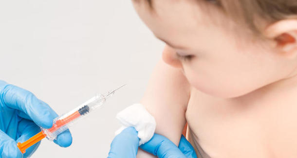 Мамин опыт: в роддоме мне посоветовали отказаться от прививок