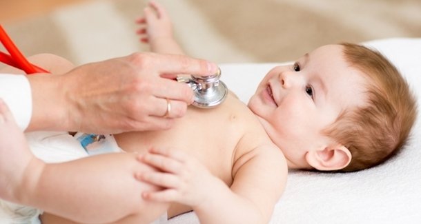 Каких врачей проходить с новорождённым?