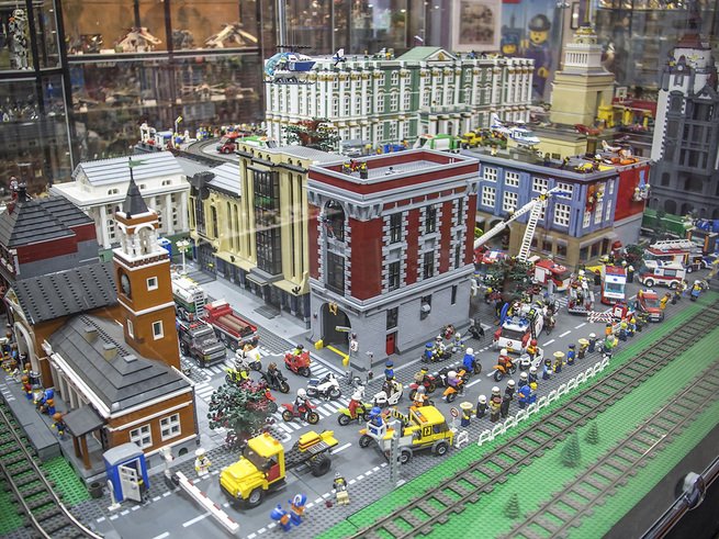 В Музее LEGO построили целый город