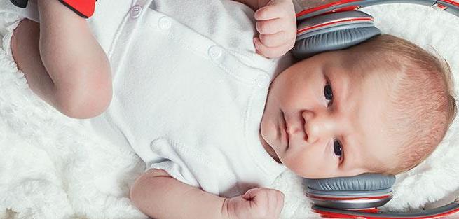 Развитие зрения и слуха у новорожденного