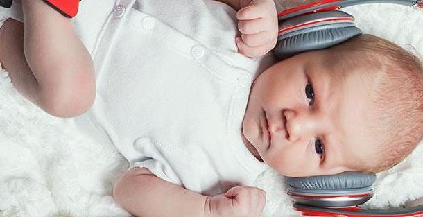 Развитие зрения и слуха у новорожденного