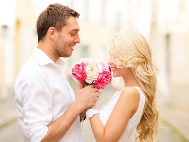 7 романтичных вещей, которые мужчины таковыми не считают