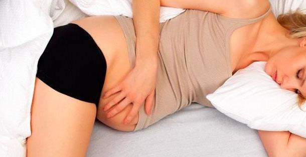 Как правильно спать во время беременности?