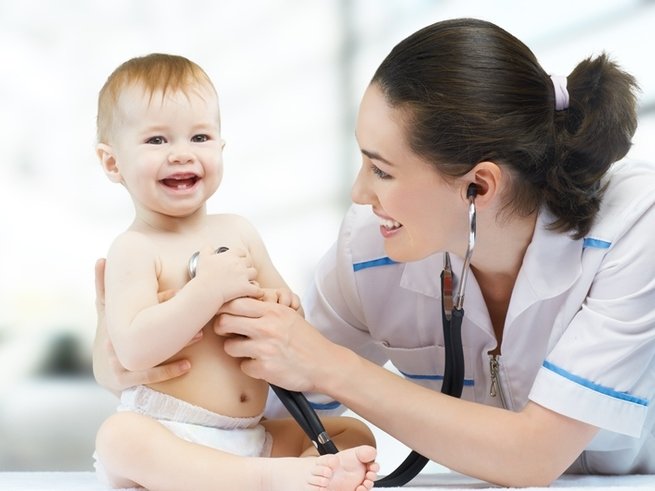 Каких врачей должен пройти ребенок до года?
