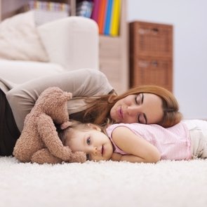 Уставшая мама: как избежать опасного симптома