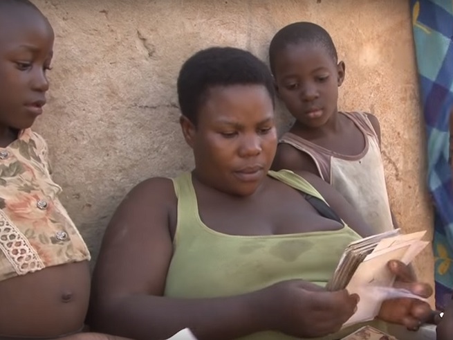 Мать 44 детей названа самой плодовитой женщиной Африки
