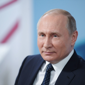 Путин поручил усилить безопасность в школах