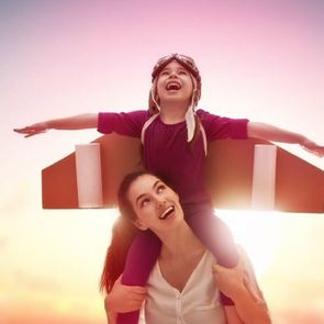 ИНФОГРАФИКА: 10 способов сделать ребенка счастливым